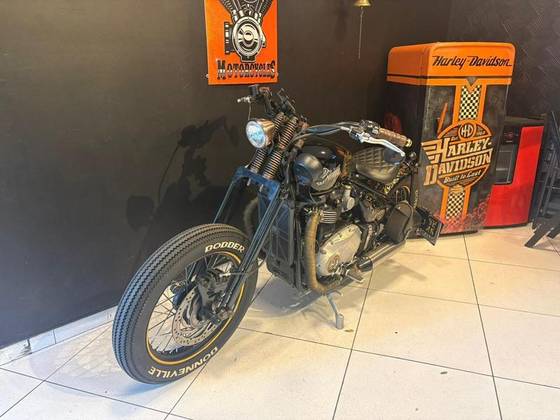 TRIUMPH BONNEVILLE BOBBER 1200 TRIUMPH BONNEVILLE BOBBER 1200